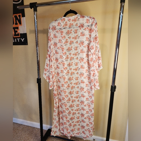 Pink Lily floral long rayon duster - Picture 3 of 5